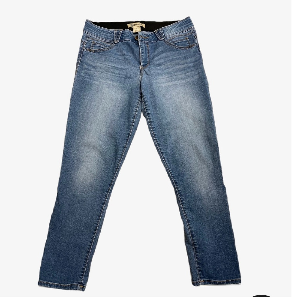 Women’s Democracy Mid-Wash Ankle Jeans size 8